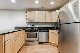 3216 N Racine Ave, Unit G in Chicago, IL - Building Photo - Building Photo