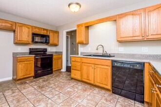 3320 Leslie Ln in Murfreesboro, TN - Foto de edificio - Building Photo