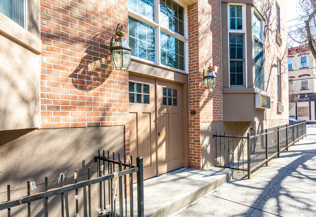 100 Garden St in Hoboken, NJ - Building Photo - Building Photo