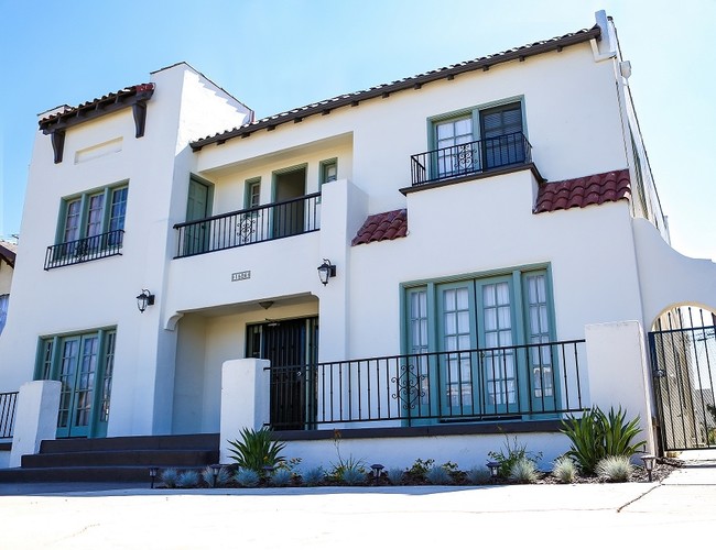 1526 6th Ave in Los Angeles, CA - Foto de edificio - Building Photo