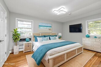 17 Edna Dr in Syosset, NY - Building Photo - Building Photo