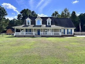 304 Chisholm Trail in Jacksonville, NC - Building Photo