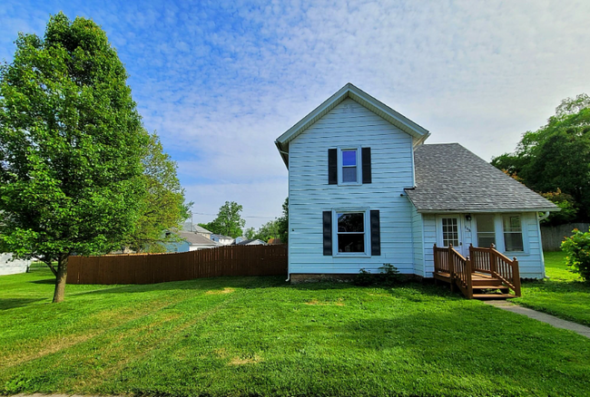 206 W Mississippi St in Elwood, IL - Building Photo - Building Photo