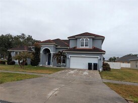 20438 Maxim Pkwy in Orlando, FL - Building Photo