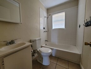 2409 Avenue B in Brownwood, TX - Building Photo - Building Photo