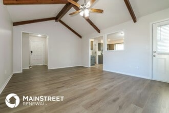 4012 NW Delwood Ct in Blue Springs, MO - Building Photo - Building Photo