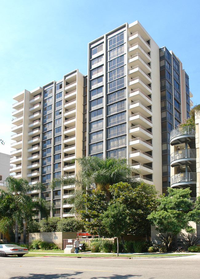 Park Towers in Glendale, CA - Foto de edificio - Building Photo