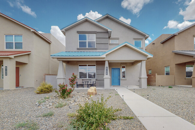 6108 Strand Loop SE in Albuquerque, NM - Building Photo - Building Photo