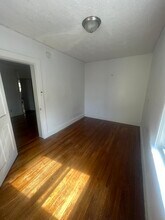 50 Alder St, Unit 48 ALDER ST in Yonkers, NY - Foto de edificio - Building Photo