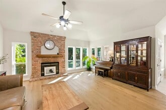 9281 Scenic Bluff Dr in Austin, TX - Building Photo - Building Photo