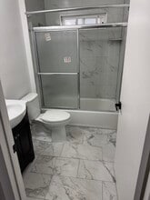 583 W 16th St in San Pedro, CA - Foto de edificio - Building Photo