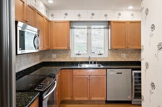 248 Kenrick St, Unit 248 in Newton, MA - Building Photo - Building Photo