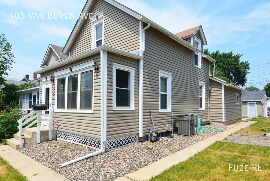 405 Van Buren Ave in St. Paul, MN - Building Photo
