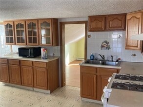 83 Titus St in Cumberland, RI - Building Photo - Building Photo