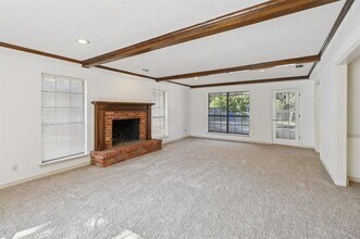 6928 Walling Ln in Dallas, TX - Building Photo - Building Photo