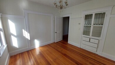 19 Regina Rd, Unit 1 in Boston, MA - Building Photo - Building Photo