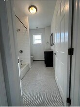 6 Dover St, Unit 1 in Fall River, MA - Building Photo - Building Photo