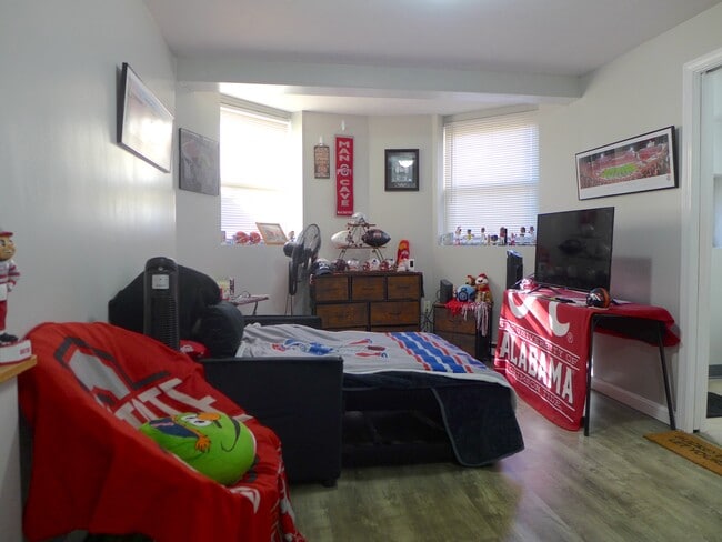 12 Aberdeen St, Unit 3