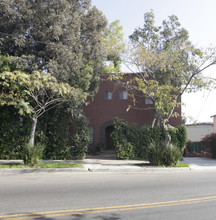 706-710 1/2 N Hoover St in Los Angeles, CA - Building Photo - Building Photo