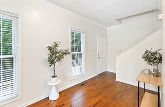 1058 Jefferson Ave in East Point, GA - Building Photo - Building Photo