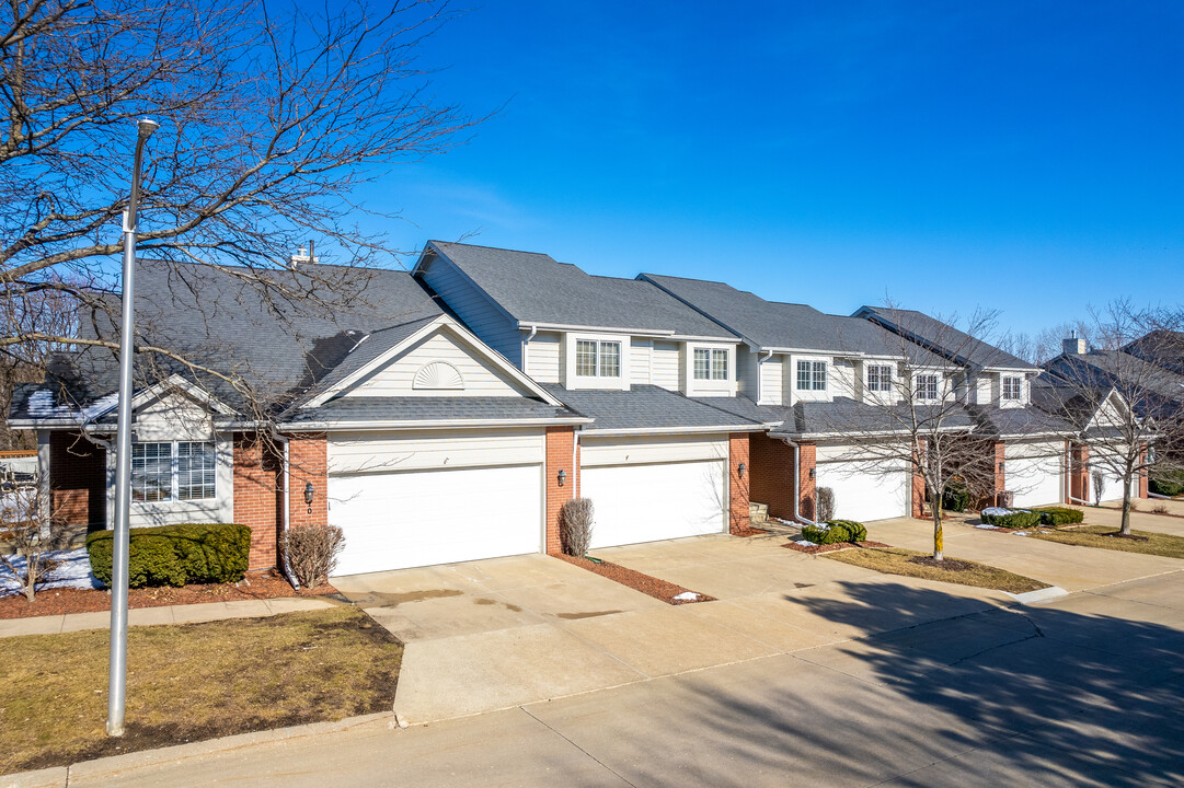 Jordan Creek North Townhomes in West Des Moines, IA - Building Photo