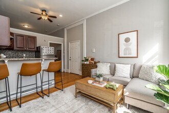 1927 Spring Garden St in Philadelphia, PA - Building Photo - Building Photo