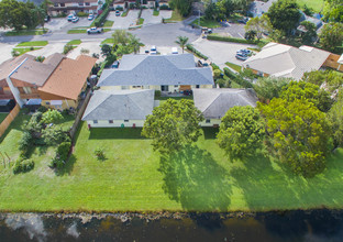 1172 The 12th Fairway in Wellington, FL - Building Photo - Other