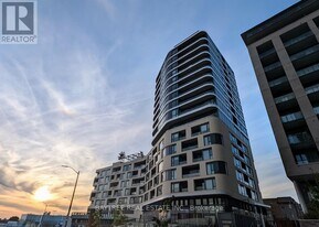 120 Eagle Rock Way in Vaughan, ON - Building Photo