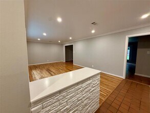 5026 Redstart St in Houston, TX - Building Photo - Building Photo