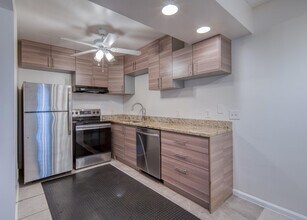 809 N Federal Hwy in Lake Worth Beach, FL - Building Photo - Building Photo