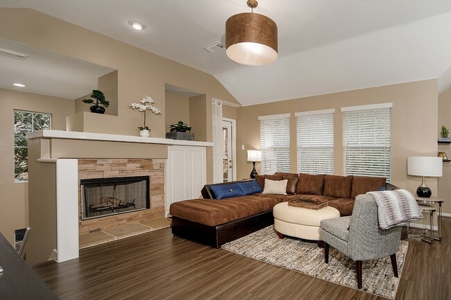 property at 60 Woodlily Pl