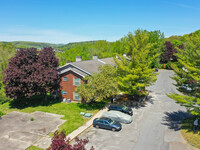 Valley View in Waterbury, CT - Building Photo - Building Photo