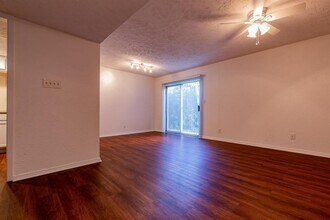 5506 Grover Ave-Unit -A-101 in Austin, TX - Building Photo - Building Photo