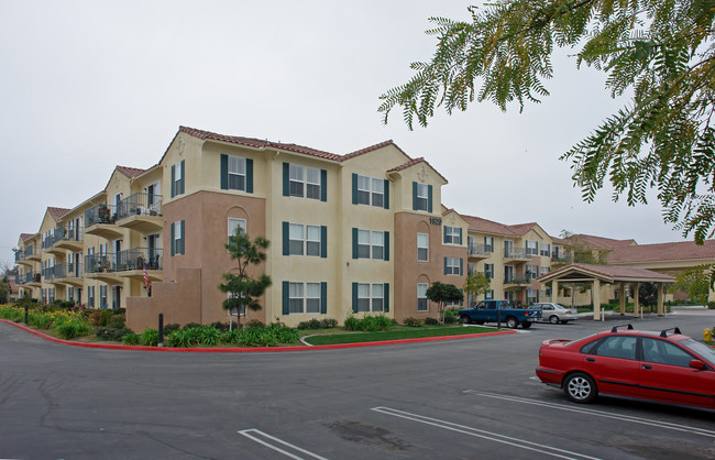 Camino Del Sol Apartments in Oxnard, CA - Building Photo - Building Photo