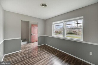 28 Maple Ave in Biglerville, PA - Building Photo - Building Photo