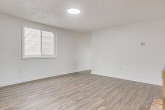 918 Excelsior St in Pittsburgh, PA - Building Photo - Building Photo