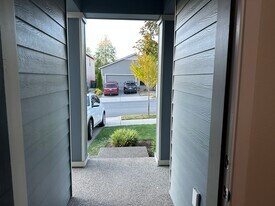 8921 170th St NE in Arlington, WA - Building Photo