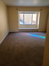 104 Stanford Ave in Pocatello, ID - Foto de edificio - Building Photo
