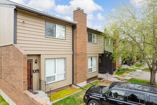 9908 Bonaventure Dr SE in Calgary, AB - Building Photo