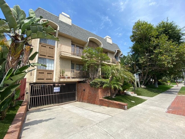 3546 Hughes Ave in Los Angeles, CA - Building Photo - Building Photo