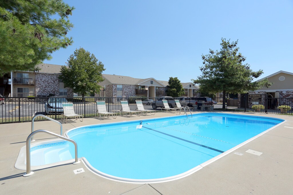 Hunters Glen Apartments in Springfield, MO