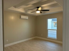 229 Dub Dr in Eagle Pass, TX - Foto de edificio - Building Photo