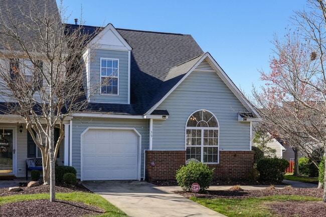 property at 35 Cambridge Oak Cir