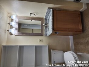 120 Delmar St in San Antonio, TX - Foto de edificio - Building Photo