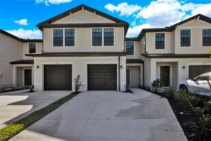 14273 Oviedo Pl in Tice, FL - Building Photo