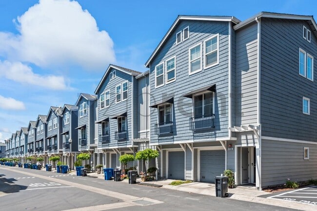 property at 722 Kingsford Way