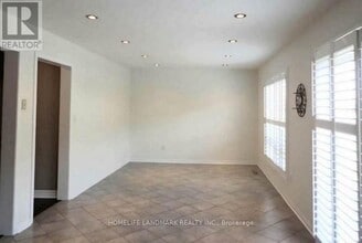 19 Wetmeadow Dr in Brampton, ON - Building Photo - Building Photo