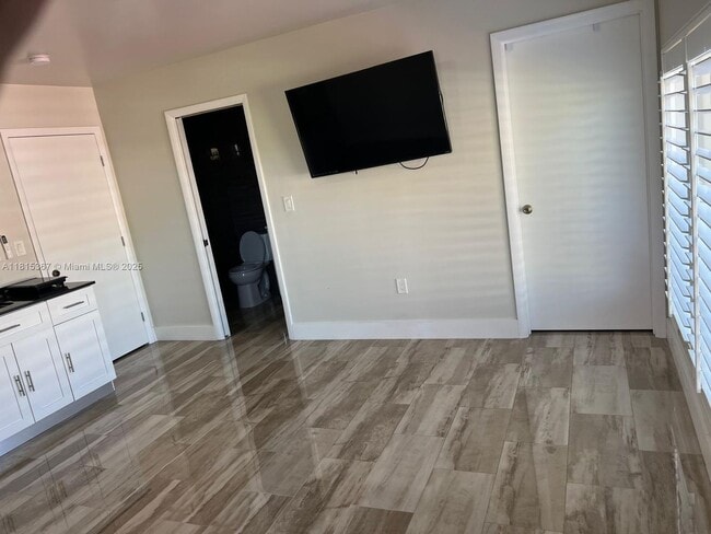 14470 SW 163rd St in Miami, FL - Building Photo - Building Photo