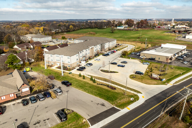 Flats at Mooreland in Springfield, TN - Foto de edificio - Building Photo