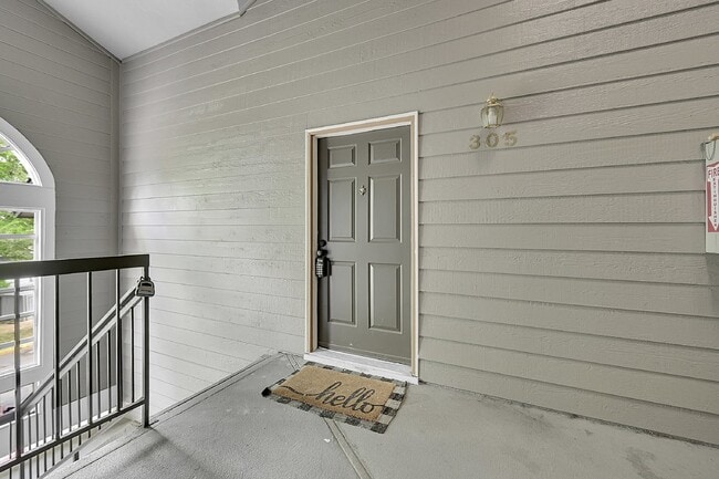 2575 S Syracuse Way in Denver, CO - Building Photo - Building Photo